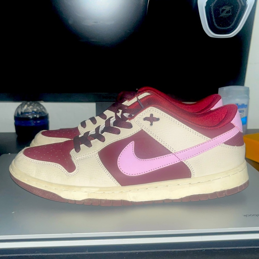 Nike Dunk Valentines